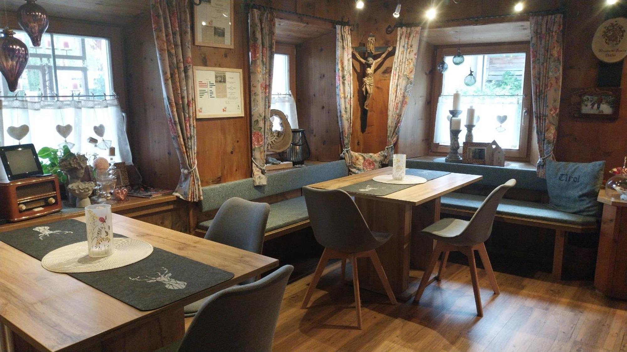 Thalerhof Hotell Roppen Eksteriør bilde